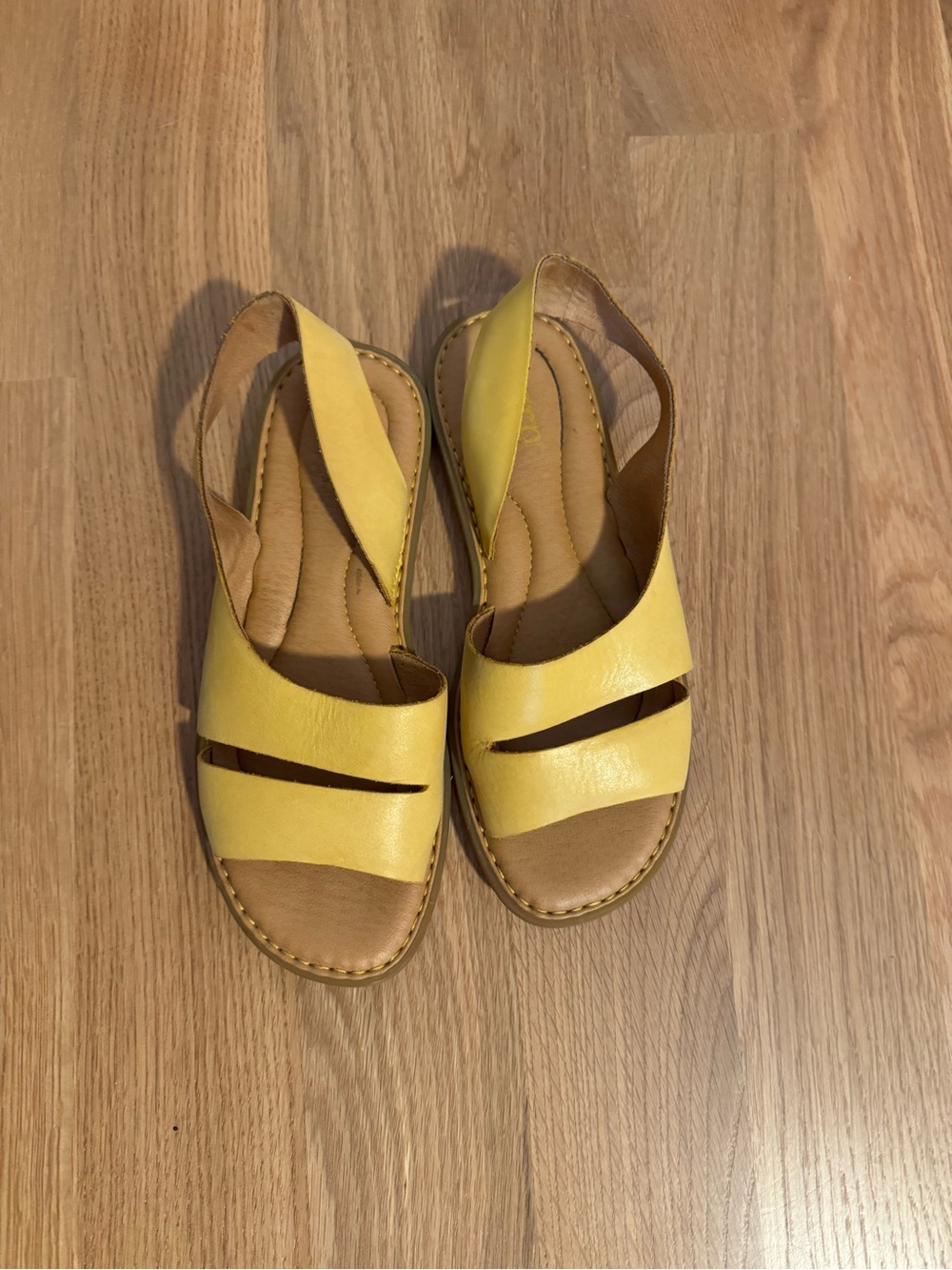 Børn Yellow Women's Slingback Leather Sandals